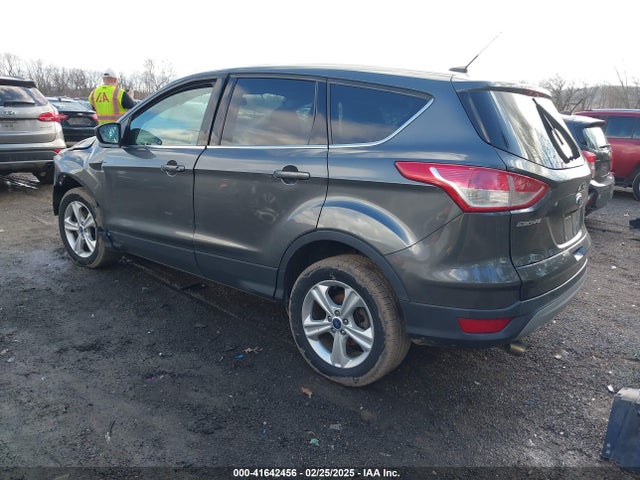 1FMCU9GX0FUA89364 Ford ESCAPE SE