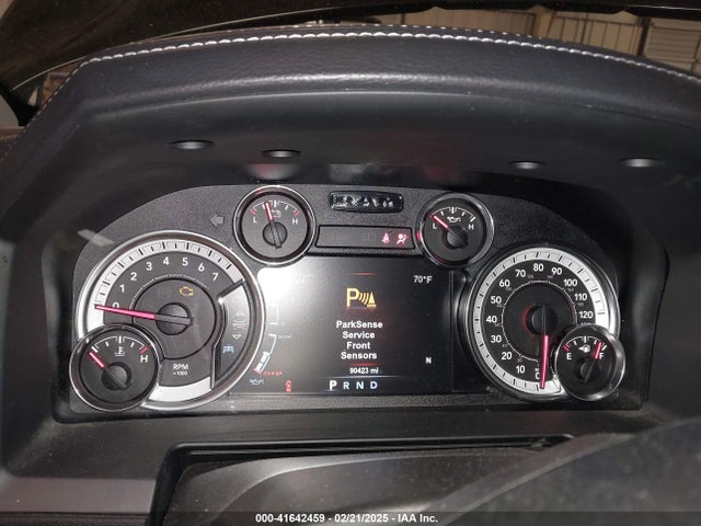 1C6RR7MT0HS831726 RAM 1500 Night  4x4 5'7 Box