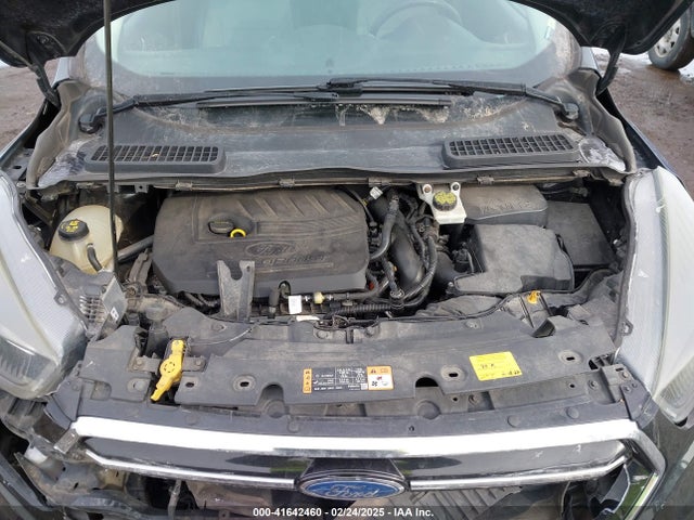 1FMCU0GD4HUA76833 Ford ESCAPE SE