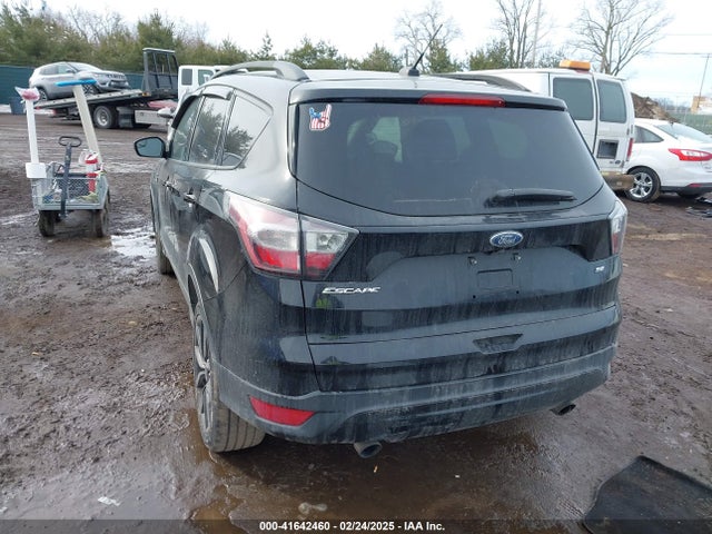 1FMCU0GD4HUA76833 Ford ESCAPE SE