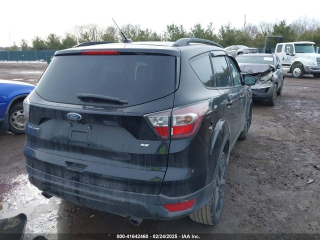 1FMCU0GD4HUA76833 Ford ESCAPE SE