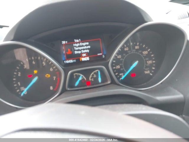 1FMCU0GD4HUA76833 Ford ESCAPE SE