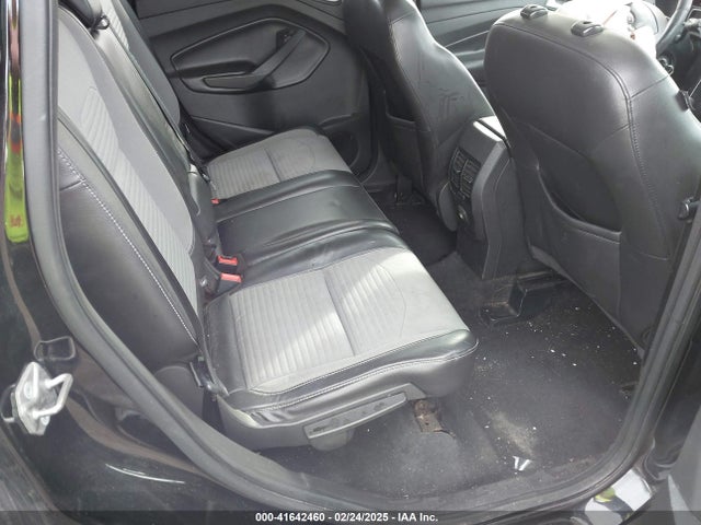 1FMCU0GD4HUA76833 Ford ESCAPE SE