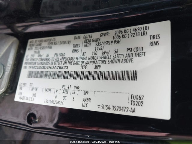 1FMCU0GD4HUA76833 Ford ESCAPE SE