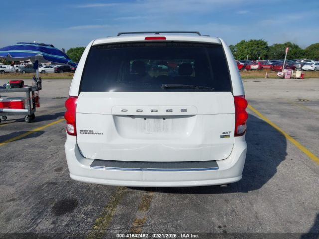 2C4RDGCG5JR179043 Dodge Grand Caravan Sxt