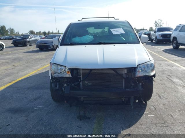 2C4RDGCG5JR179043 Dodge Grand Caravan Sxt