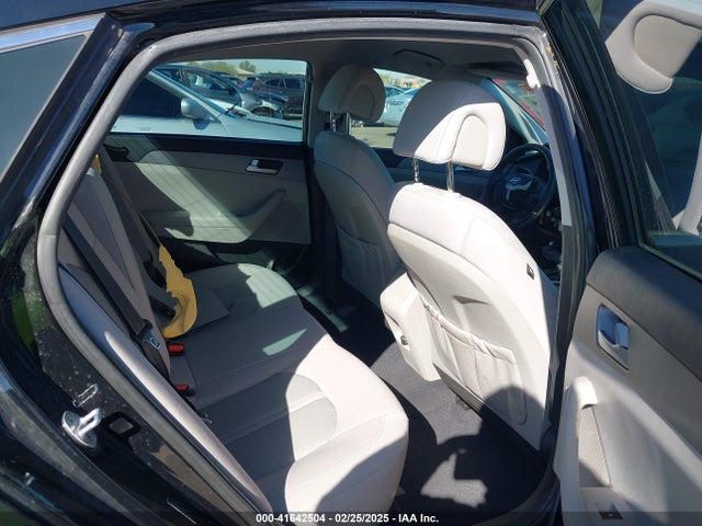 5NPE24AF5HH558970 Hyundai SONATA SE