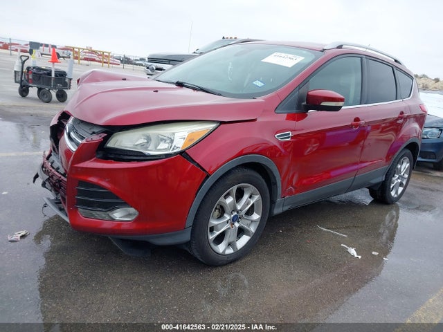 1FMCU0JX0EUE38865 Ford Escape Titanium