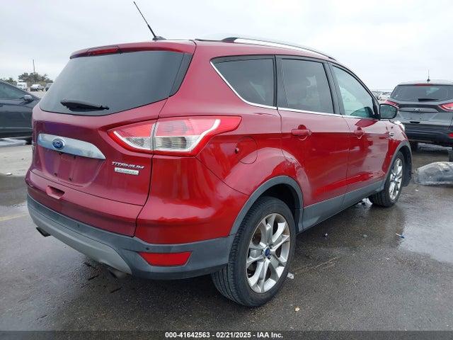 1FMCU0JX0EUE38865 Ford Escape Titanium