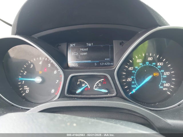 1FMCU0JX0EUE38865 Ford Escape Titanium