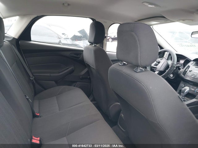 Ford FOCUS S 2015 1FADP3E29FL326093 Image 8