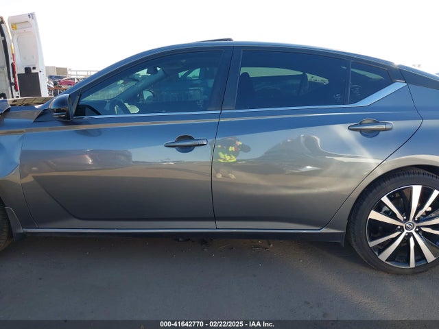 1N4BL4CVXMN401696 Nissan Altima Sr Fwd