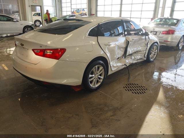 1G1ZD5ST8JF186555 Chevrolet MALIBU LT