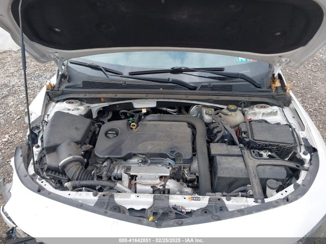 1G1ZD5ST3JF212737 Chevrolet MALIBU LT