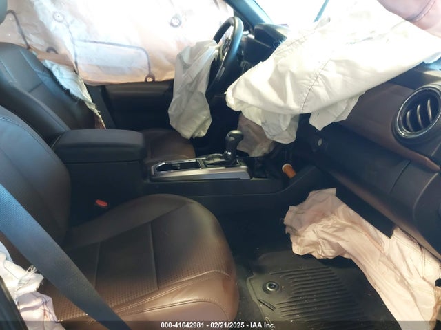 3TMGZ5AN5KM270398 Toyota Tacoma Limited