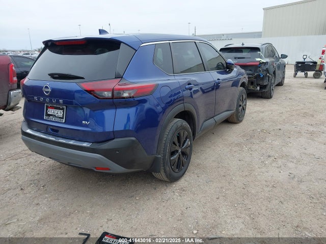 5N1BT3BAXNC678134 Nissan Rogue Sv Fwd