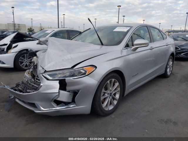 3FA6P0MU3KR262056 Ford Fusion Hybrid Sel