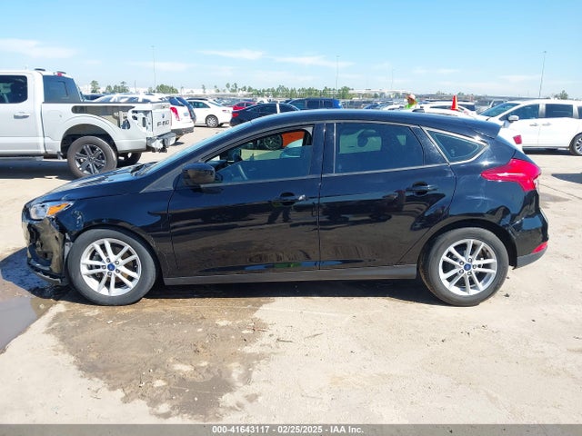 Ford FOCUS SE 2018 1FADP3K29JL216478 Image 14