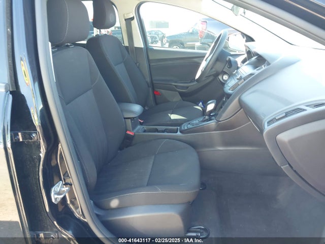 Ford FOCUS SE 2018 1FADP3K29JL216478 Image 5