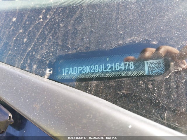 Ford FOCUS SE 2018 1FADP3K29JL216478 Image 9