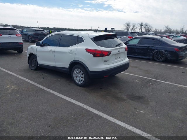 JN1BJ1CR9KW338201 Nissan Rogue Sport S