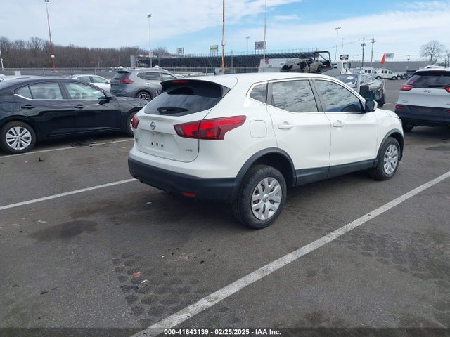 JN1BJ1CR9KW338201 Nissan Rogue Sport S