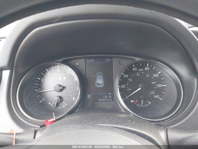 JN1BJ1CR9KW338201 Nissan Rogue Sport S
