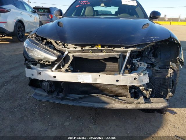 ZARFAEAV4J7585128 Alfa Romeo Giulia Quadrifoglio Rwd