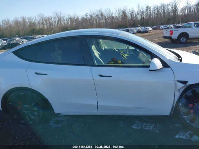7SAYGDEF5NF542189 Tesla Model Y Performance Dual Motor All-wheel Drive