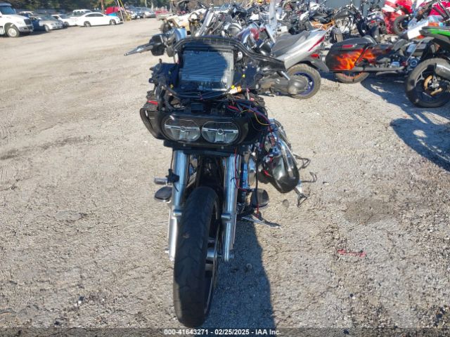 2018 HARLEY-DAVIDSON FLTRX 1HD1KHC11JB646265 Photo 4