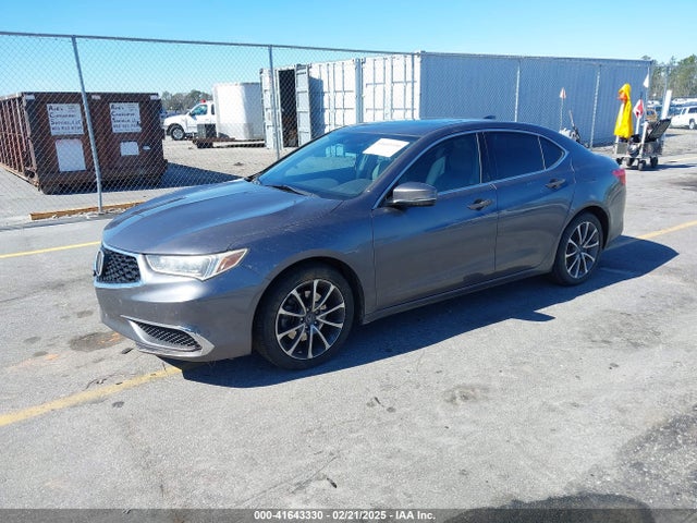 19UUB2F39JA010256 Acura TLX
