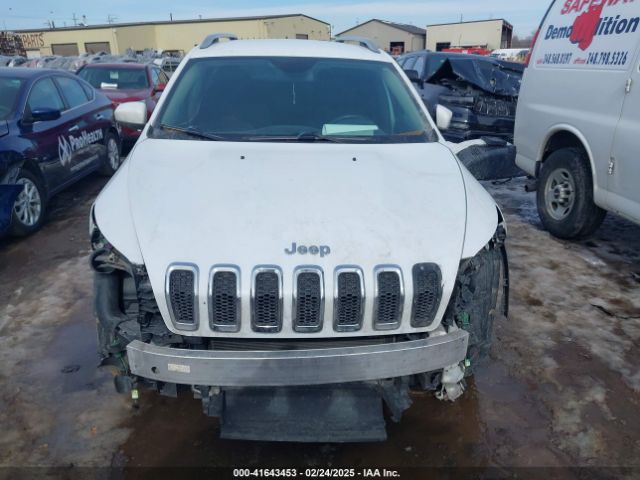 1C4PJMCS7FW605459 Jeep Cherokee Latitude