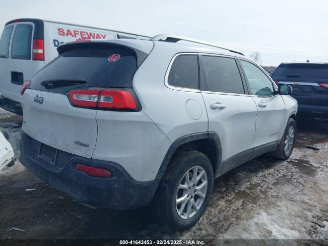 1C4PJMCS7FW605459 Jeep Cherokee Latitude