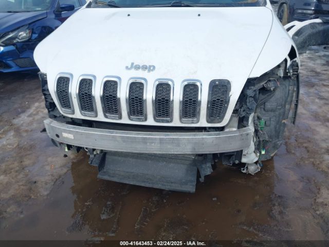 1C4PJMCS7FW605459 Jeep Cherokee Latitude