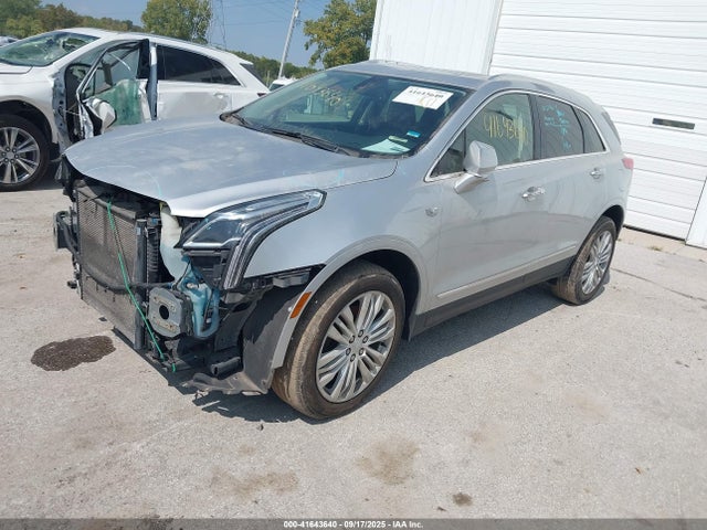 2018 CADILLAC XT5 1GYKNFRSXJZ104858 Photo 1