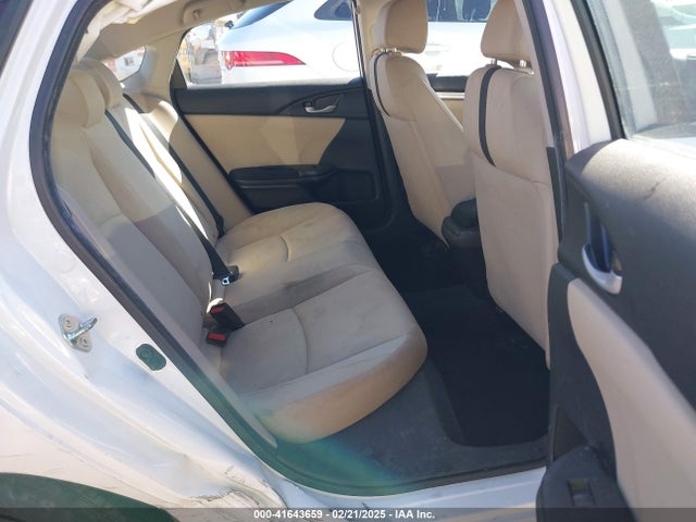 Honda Civic 2019 2HGFC2F66KH552711 Image 21