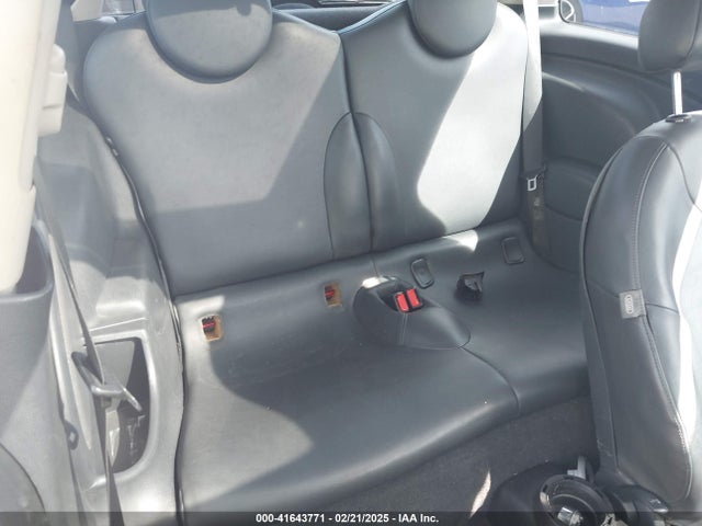 2006 MINI COOPER WMWRC33526TK18176 Photo 7