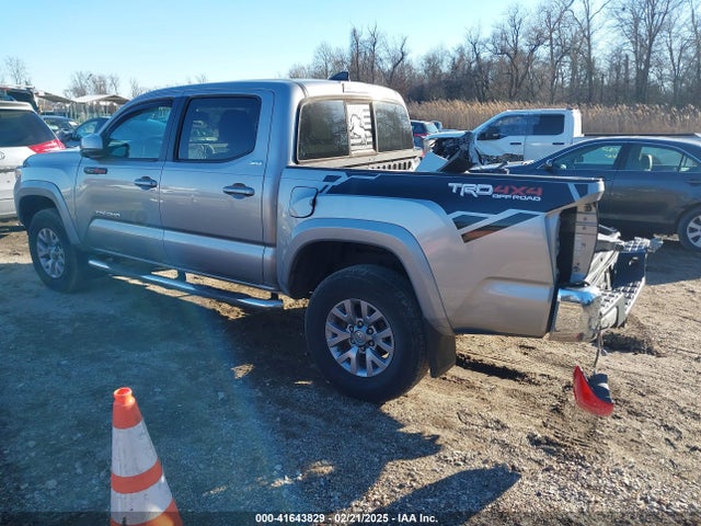 Toyota Tacoma Sr5 V6 2017 5TFCZ5AN9HX062154 Image 3