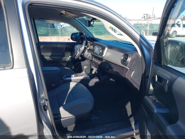 Toyota Tacoma Sr5 V6 2017 5TFCZ5AN9HX062154 Image 5