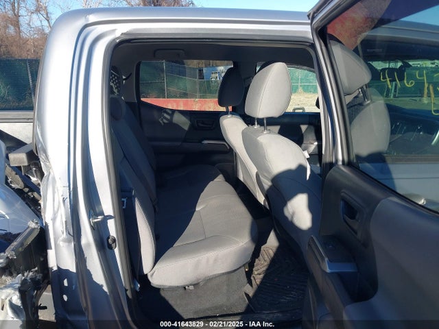 Toyota Tacoma Sr5 V6 2017 5TFCZ5AN9HX062154 Image 8