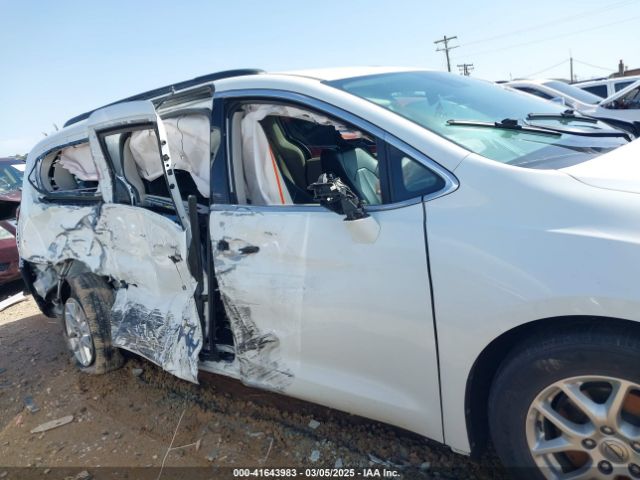 2C4RC1BGXNR132615 Chrysler Pacifica Touring L