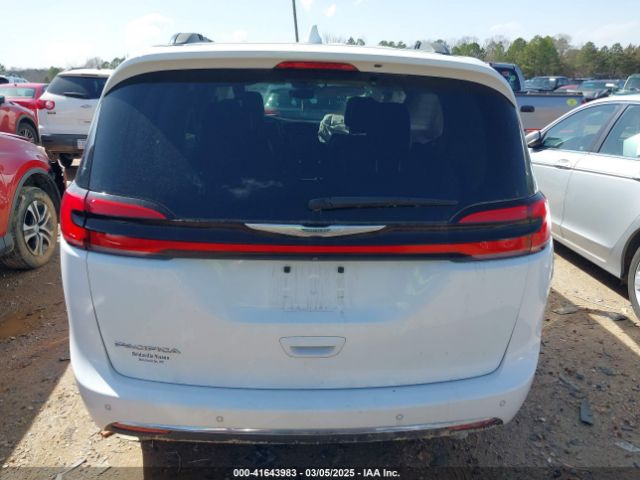 2C4RC1BGXNR132615 Chrysler Pacifica Touring L
