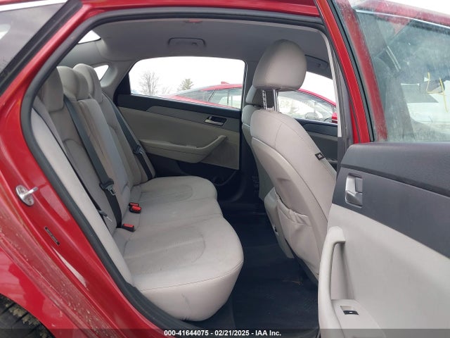 5NPE24AF7JH658316 Hyundai SONATA SE