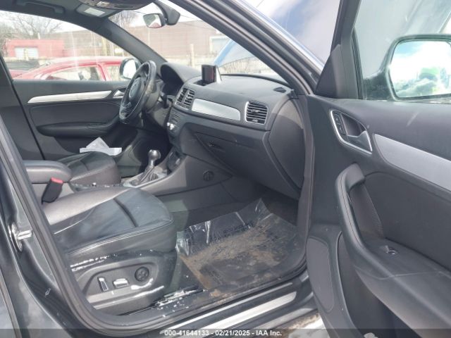 WA1ECCFS9JR014378 Audi Q3 2.0t Premium/2.0t Sport Premium