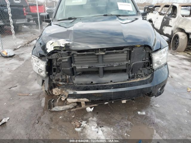 1C6RR7FT3GS301732 RAM 1500 Express