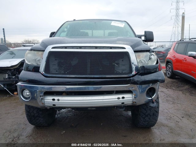 Продаж на аукціоні авто 2012 Toyota Tundra Grade 5.7l V8, vin: 5TFUW5F11CX220045, номер лоту: 41644218