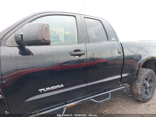 Продаж на аукціоні авто 2012 Toyota Tundra Grade 5.7l V8, vin: 5TFUW5F11CX220045, номер лоту: 41644218