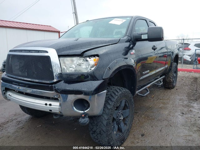 Продаж на аукціоні авто 2012 Toyota Tundra Grade 5.7l V8, vin: 5TFUW5F11CX220045, номер лоту: 41644218