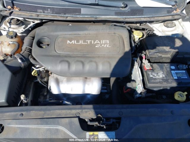 1C3CCCAB1FN634486 Chrysler 200 Limited