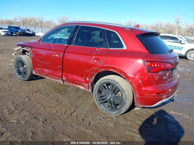 WA1CNAFY6J2104817 Audi Q5 2.0t Premium/2.0t Tech Premium